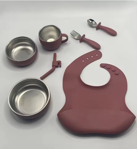 Silicone Baby Feeding Set – Safe, Mess-Free Mealtime for Your Little One